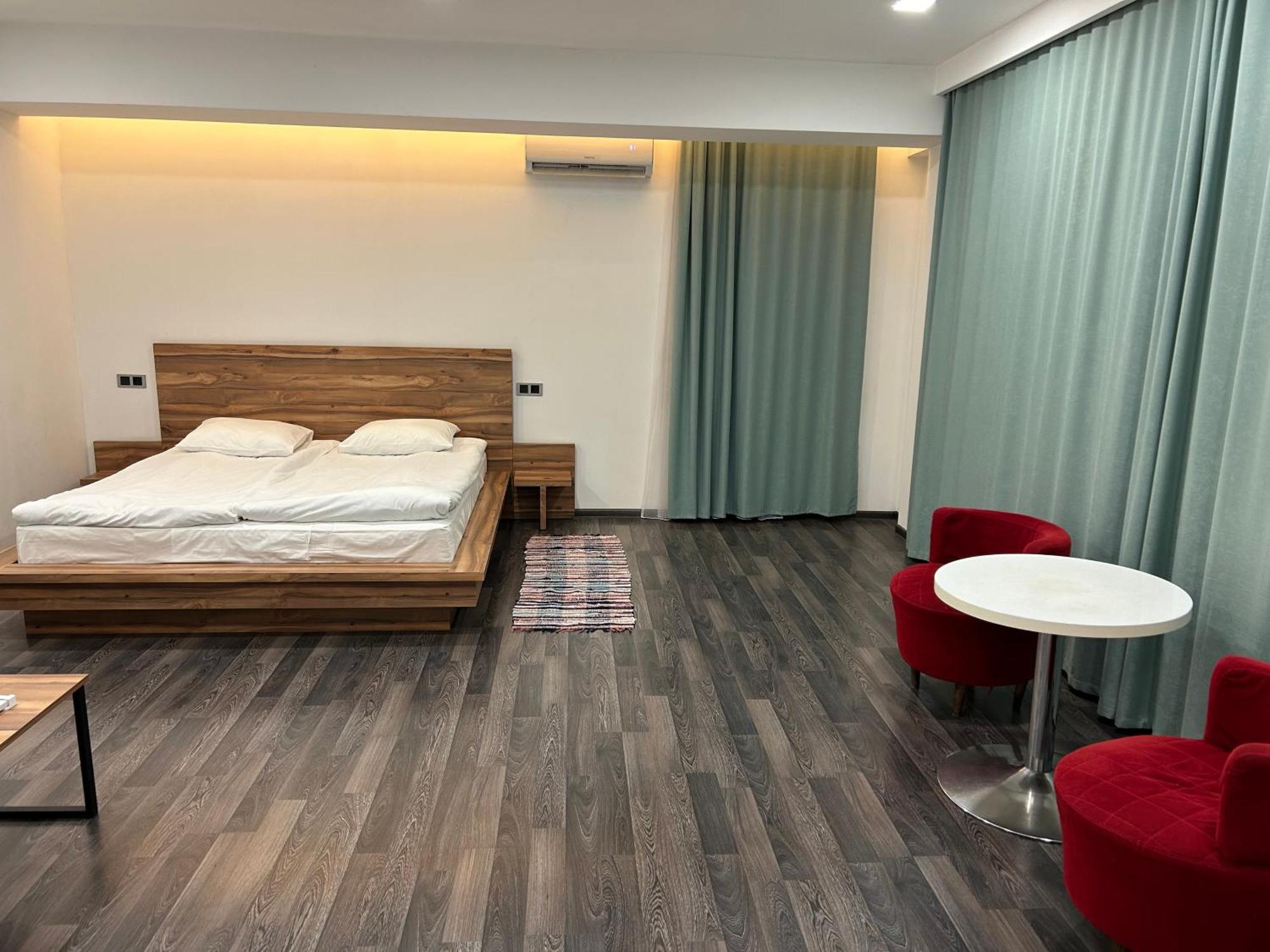 One Day Hotel Γιερεβάν Εξωτερικό φωτογραφία